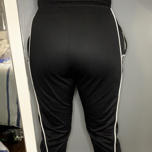 Missguided Joggers - Picture 2 of 4